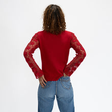 Load image into Gallery viewer, Bloomingdale&#39;s Silk Cashmere Sweater
